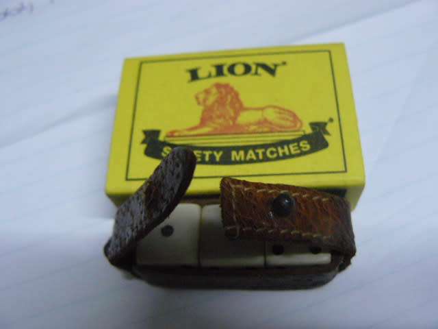 MINIATURE DICES IN LEATHER CASE CAN BE USED AS KEY RING