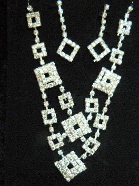 FASHION NECKLACE AND EARRING SET BLING NEW