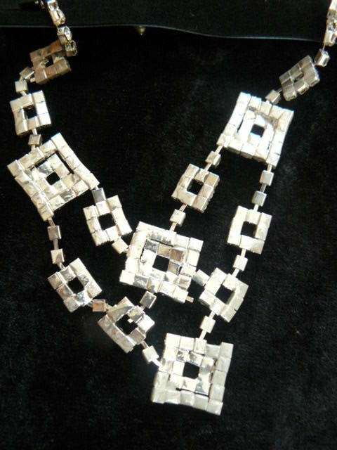 FASHION NECKLACE AND EARRING SET BLING NEW