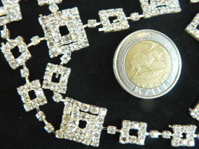 FASHION NECKLACE AND EARRING SET BLING NEW