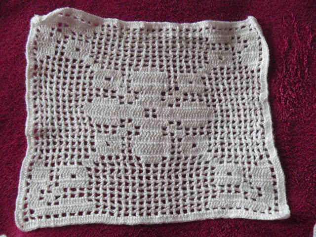 VINTAGE COTTON HAND CROCHETED SQUARES X 24 MORE OR LESS 19 X 20 CM
