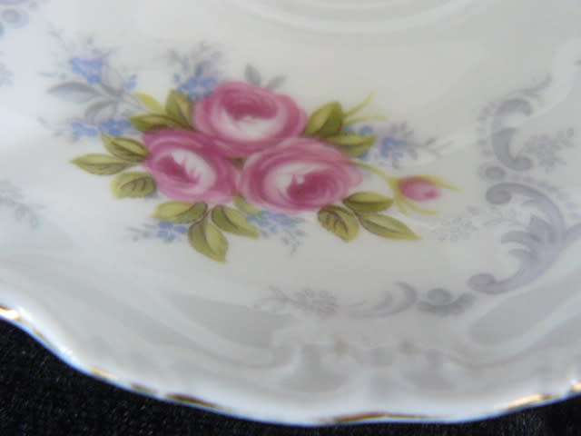 ROYAL ALBERT PLATE 13.6 CM