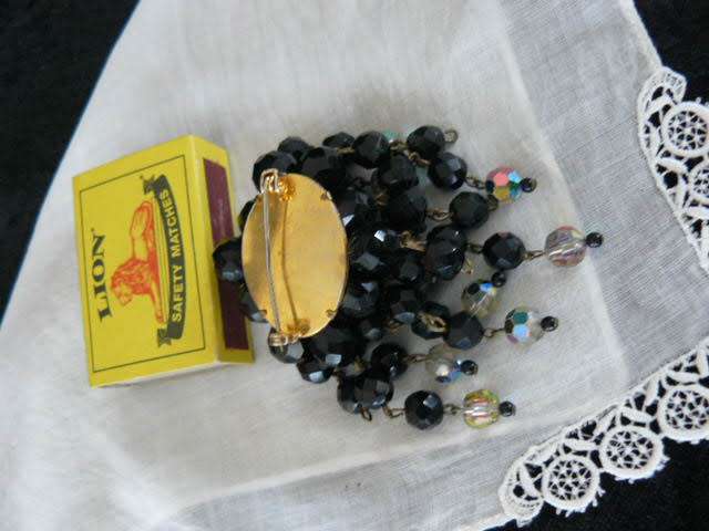 CLUSTER BROOCH BLING AND BLACK