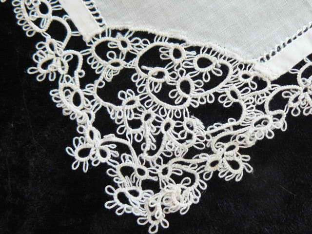HANKIE COTTON VINTAGE TATTING