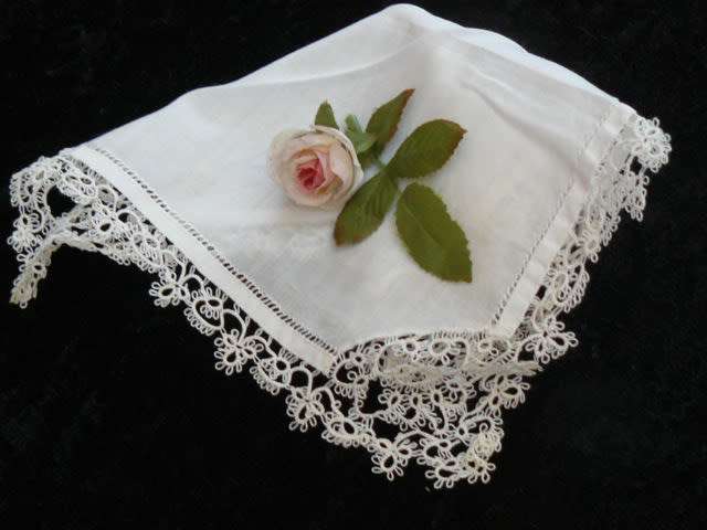 HANKIE COTTON VINTAGE TATTING
