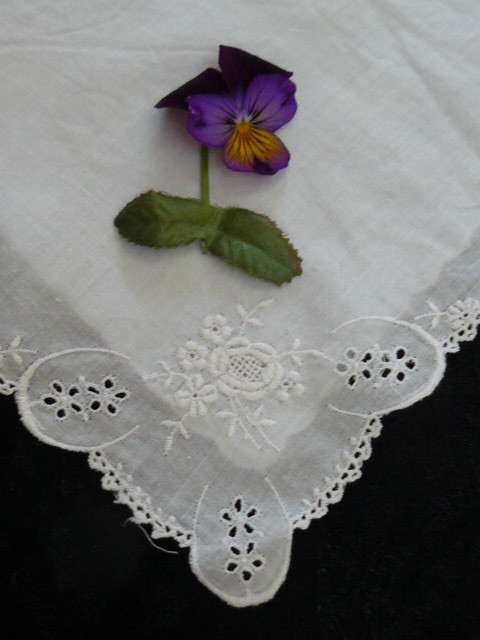 COTTON VINTAGE HANKIE