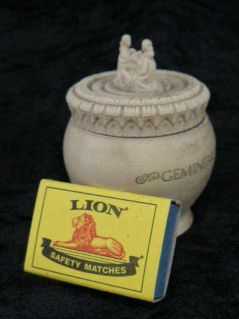 COSMETIC JAR GEMINESSE