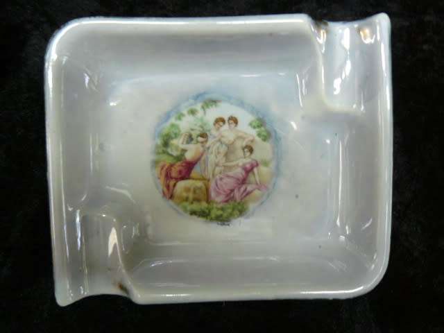 BAVARIA HAND DECORATED ASHTRAY WITH MOTHER OF PEARL EFFECT