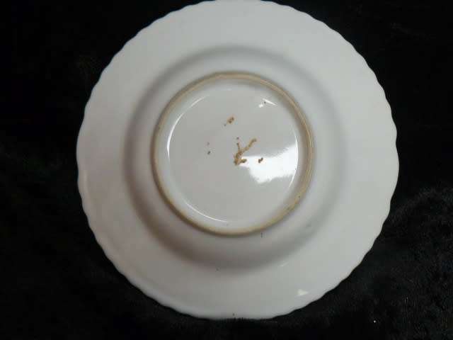 LIMOGES TYPE 12 CM ASHTRAY WITH GOLD