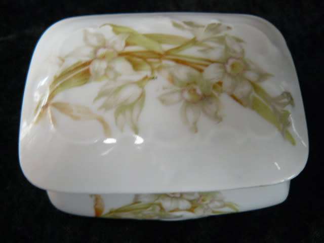 VERY CUTE AUSTRIAN MORITZ ZDEKAUER MAD BETWEEN 1884 - 1909 TRINKET BOX