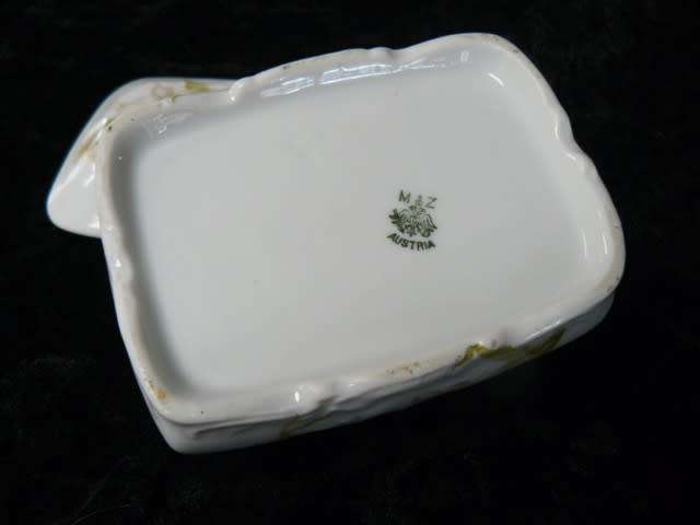 VERY CUTE AUSTRIAN MORITZ ZDEKAUER MAD BETWEEN 1884 - 1909 TRINKET BOX