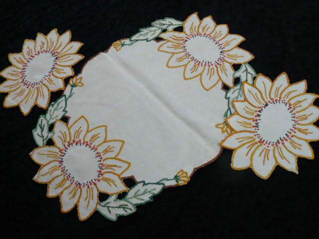3 PIECE COTTON DOILIE SET LOVELY
