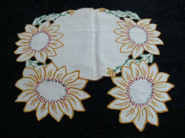 3 PIECE COTTON DOILIE SET LOVELY