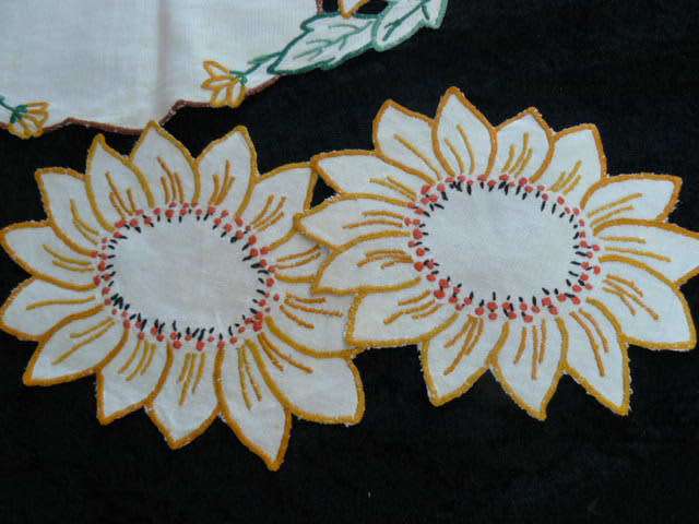 3 PIECE COTTON DOILIE SET LOVELY