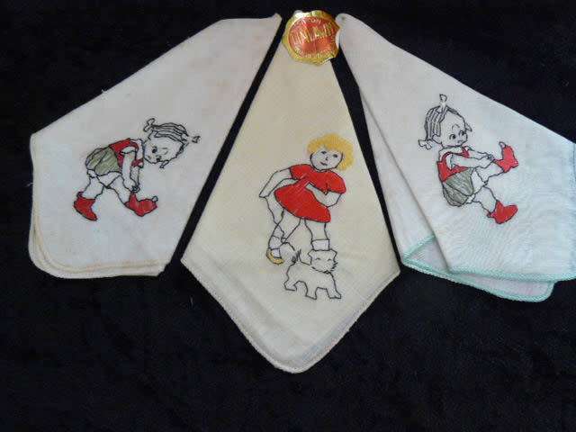 VINTAGE COTTON EMBROIDERED CHILDRENS HANKIES X 3