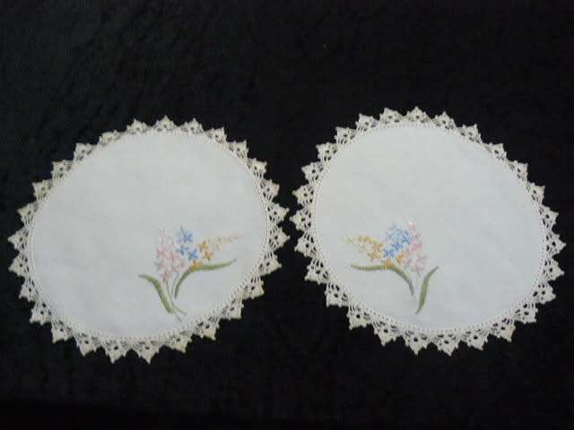 VINTAGE COTTON EMBROIDERED DOILIES WITH HAND CROCHETED EDGE