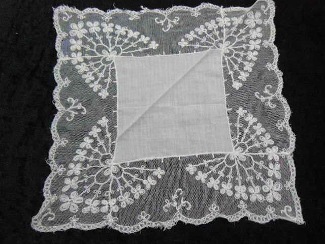 VINTAGE HANKIE LOVELY