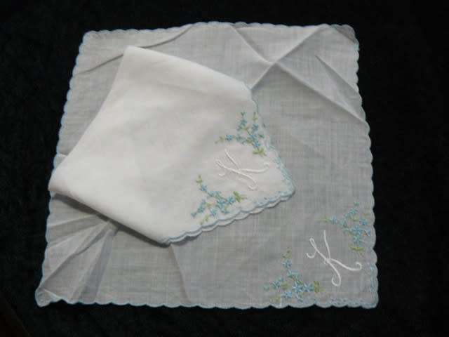 VINTAGE COTTON EMBROIDERED HANKIES X 2
