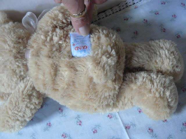GUND COLLECTABLE BEAR TOOOO CUTE