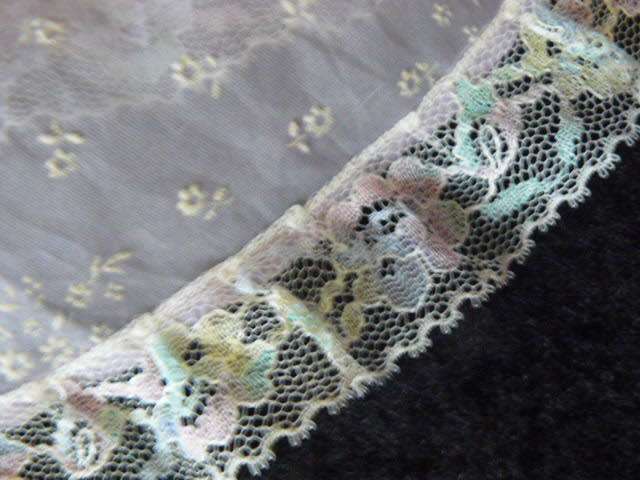 EMBROYDERED COTTON DOUBLE THICK TRAY CLOTH AND HALF APRON