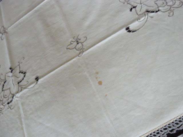 Vintage Hand Embroidered with Hand Crocheted Edge + 1 Free Napkin
