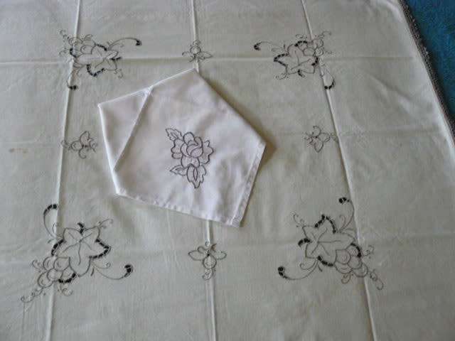 Vintage Hand Embroidered with Hand Crocheted Edge + 1 Free Napkin