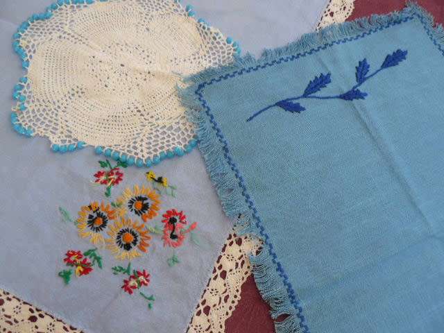 2 X VINTAGE COTTON EMBROYDERED TRAY CLOTHS AND ONE JUG COVER