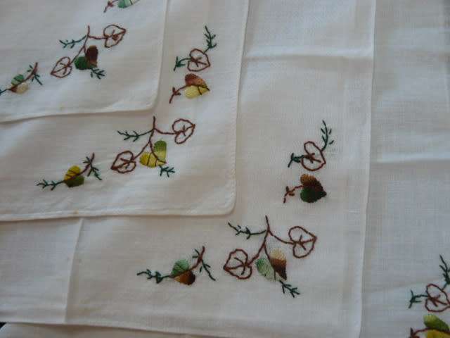 VINTAGE COTTON EMBROIDERED HANKIES X 4
