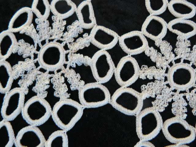 SET OF AMAZING VINTAGE DOILIES