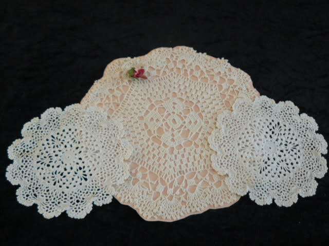 3 X VINTAGE COTTON HAND CROCHETED DOILIES