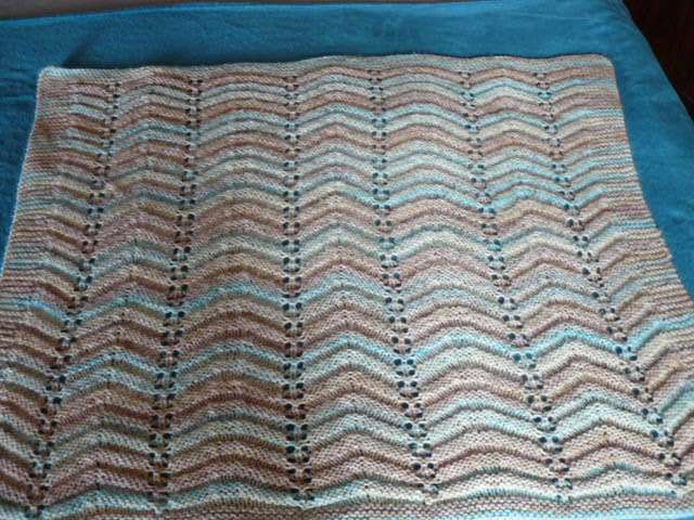 HAND KNITTED KNEE BLANKET