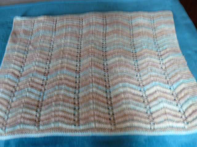 HAND KNITTED KNEE BLANKET