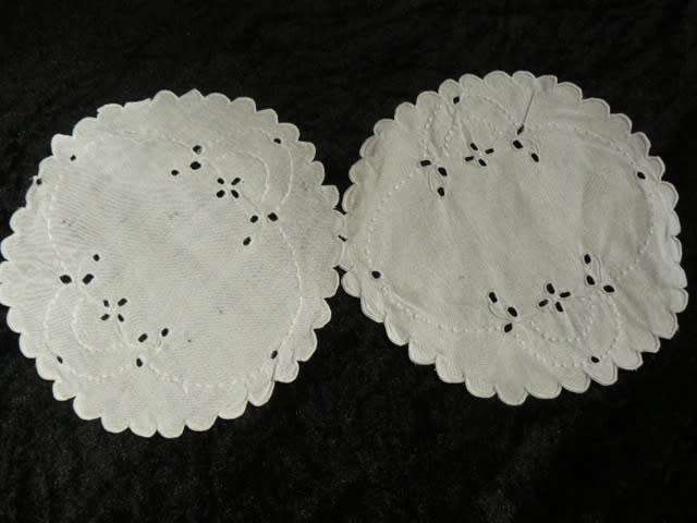 VINTAGE COTTON DOILIES SET OF 3