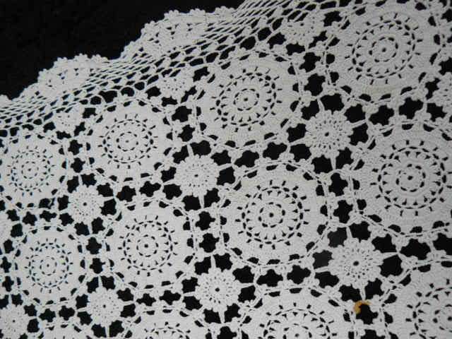 VINTAGE COTTON EMBROIDERED TRAY CLOTH