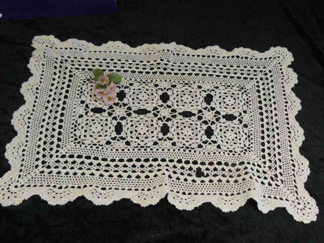 CREAM HAND CROCHETED VINTAGE COTTON TRAY CLOTH