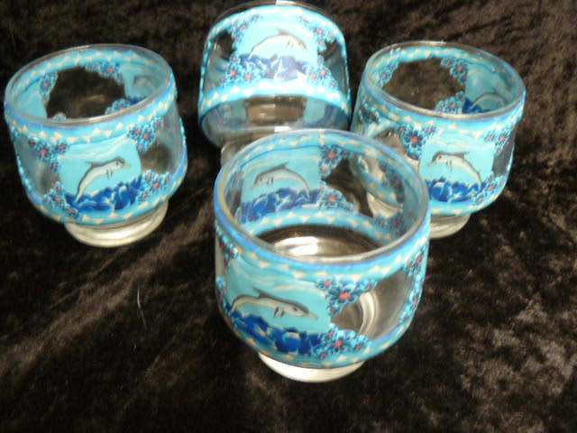 DRINKING GLASSES X 4