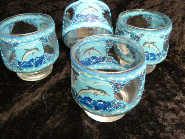 DRINKING GLASSES X 4