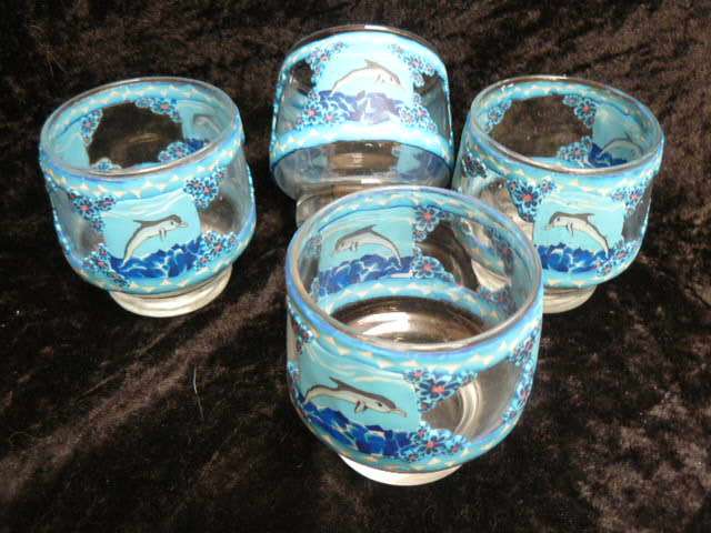 DRINKING GLASSES X 4