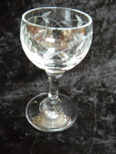 small CRYSTAL STEM GLASSES X 6