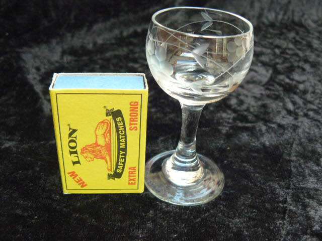 small CRYSTAL STEM GLASSES X 6