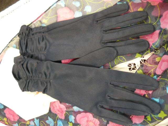 SMALL SCARVE, SCARVE TYE, VINTAGE NAVY MED AMD COT EMB VINTAGE HAKIE