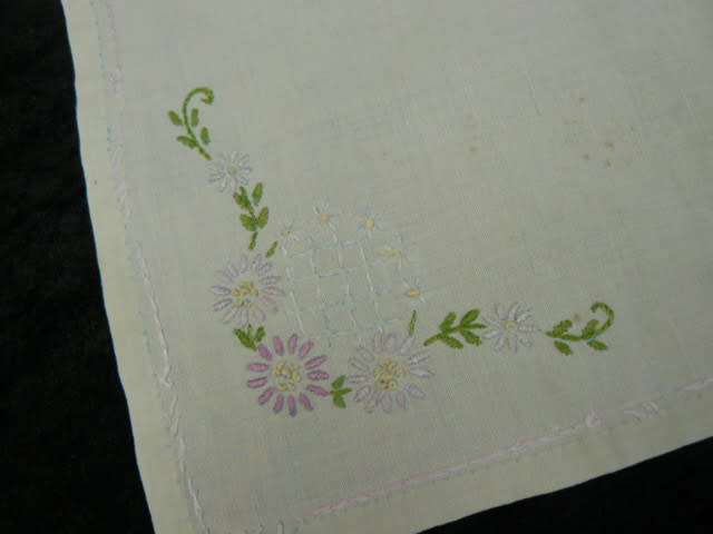 VINTAGE COTTON TRAY CLOTH