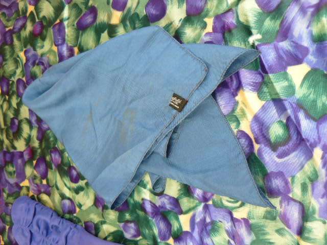 VINTAGE SCRAVE, GLOVES MED AND FREE HANKIE