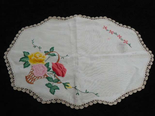 VINTAGE COTTON EMBROIDERED TRAY CLOTH WITH HAND CROCHETED EDGE