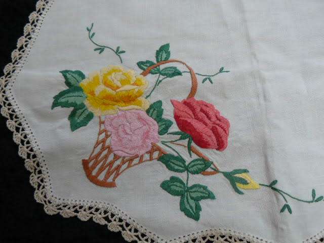 VINTAGE COTTON EMBROIDERED TRAY CLOTH WITH HAND CROCHETED EDGE