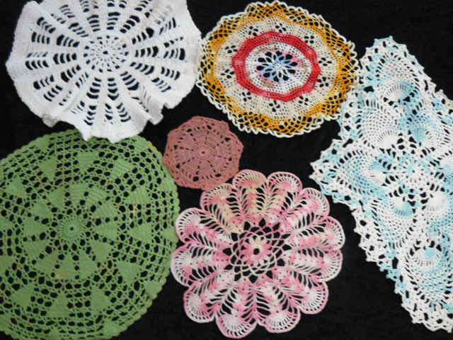 VINTAGE HAND CROCHETED DOILIES  LUCKY DIP LARGEST 29 CM