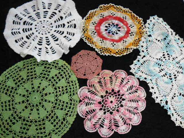 VINTAGE HAND CROCHETED DOILIES  LUCKY DIP LARGEST 29 CM