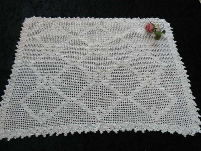 HAND CROCHETED TRAY CLOTH