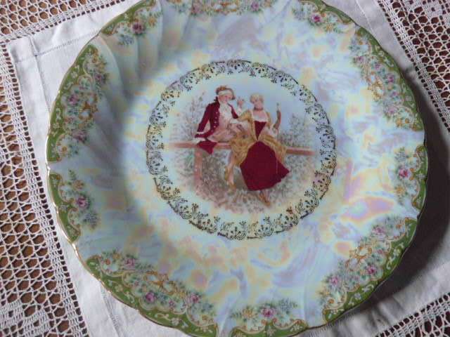 LARGE PORCELAIN ROMANTIC SCENCE PLATE FROM JAPAN WITH MOTHER  OF PEARL PRETTY !!!