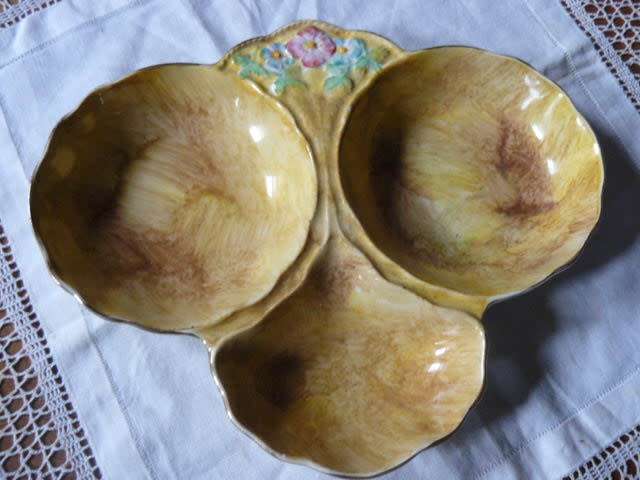 SNACK DISH PORCELAIN